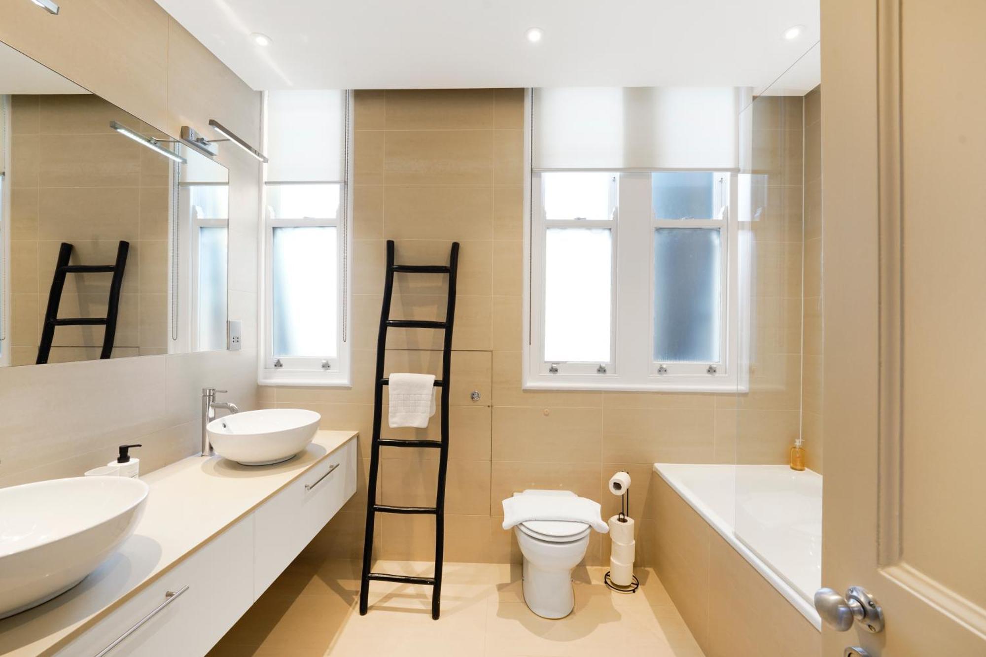 Spacious And Modern 4 Beds Home In Kensington London Exterior photo